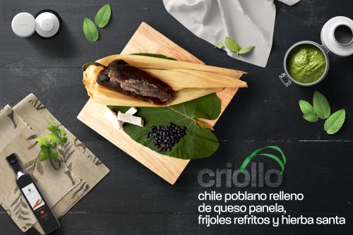 Mole rojo con pechuga